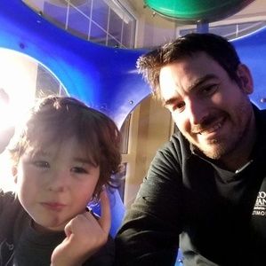 Meet your Posher, Adam